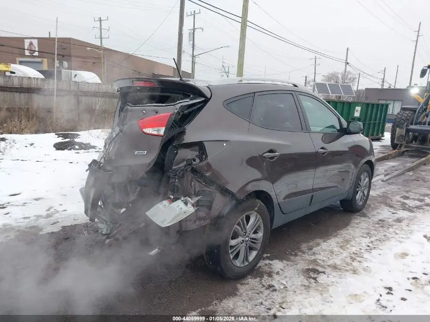2015 HYUNDAI TUCSON SE