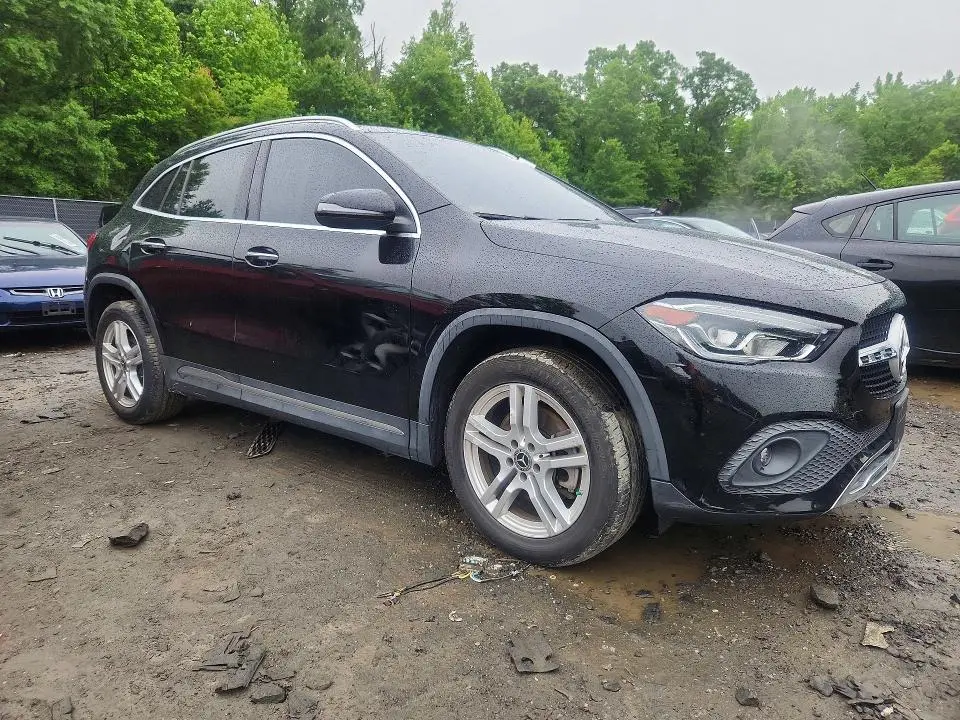 2021 MERCEDES-BENZ GLA 250 4MATIC  