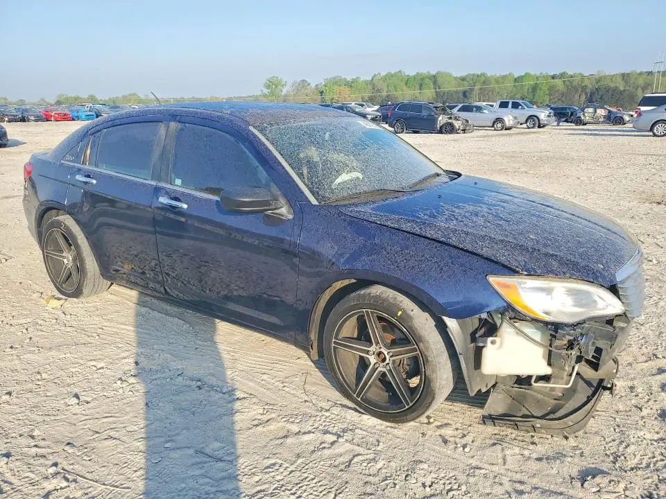 2013 CHRYSLER 200   
