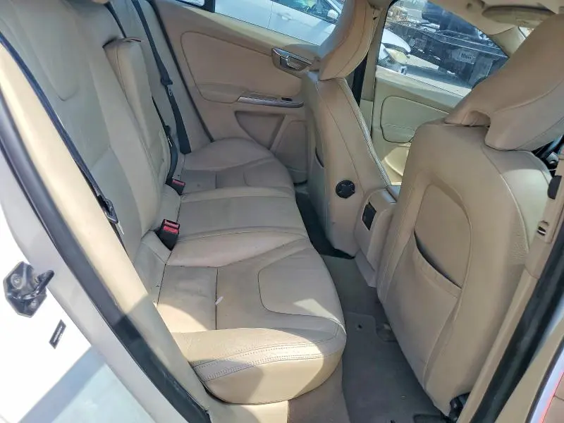2011 VOLVO S60 T6  