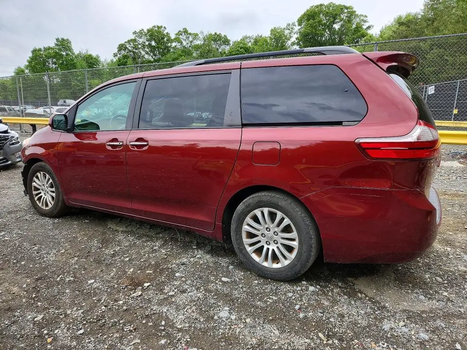 2015 TOYOTA SIENNA XLE PREMIUM 8-PASSENGER  