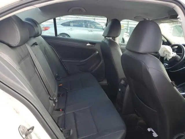 2011 VOLKSWAGEN JETTA SE  