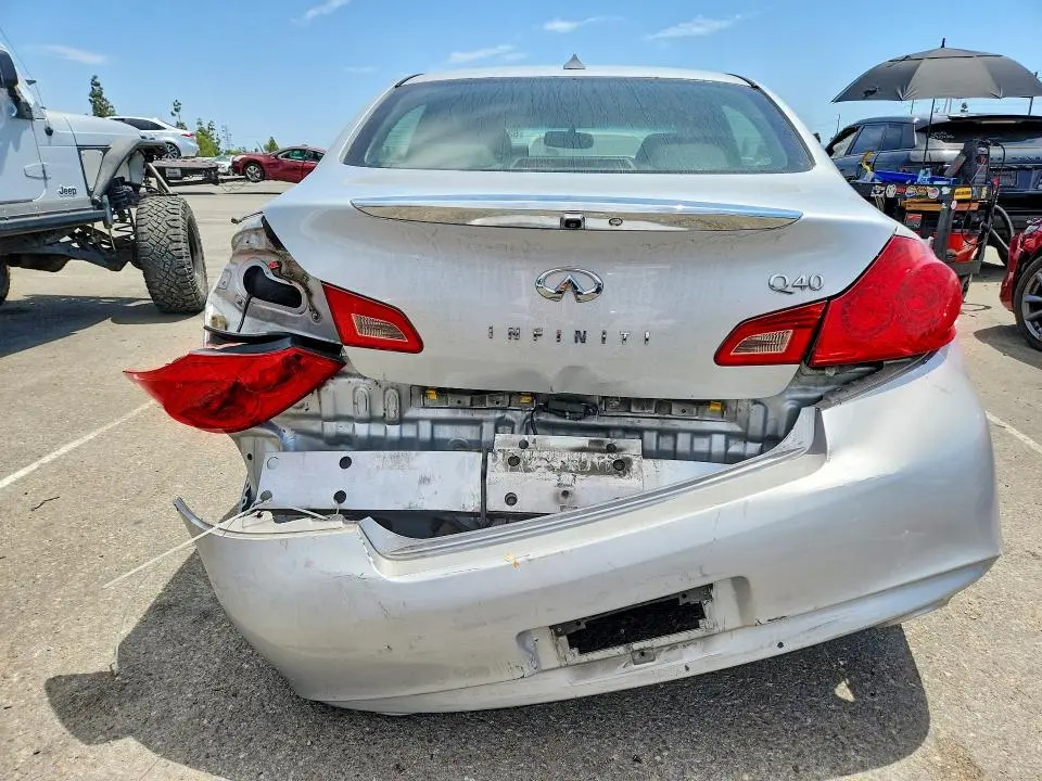 2015 INFINITI Q40 BASE  