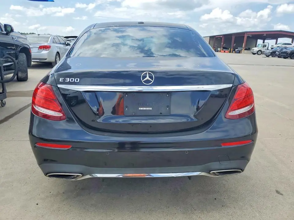 2017 MERCEDES-BENZ E 300  