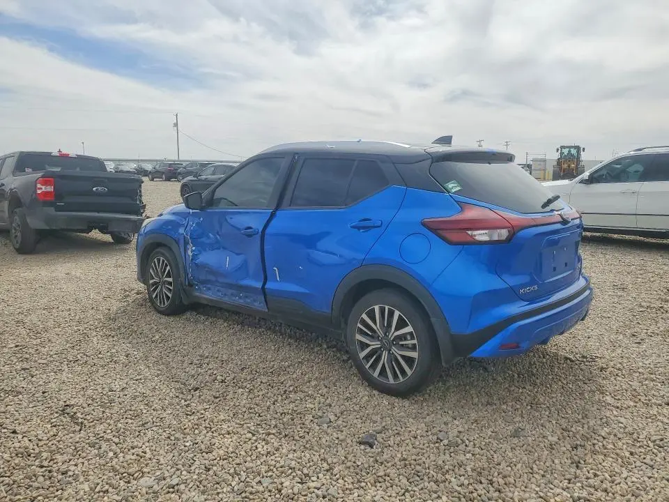 2024 NISSAN KICKS SV  
