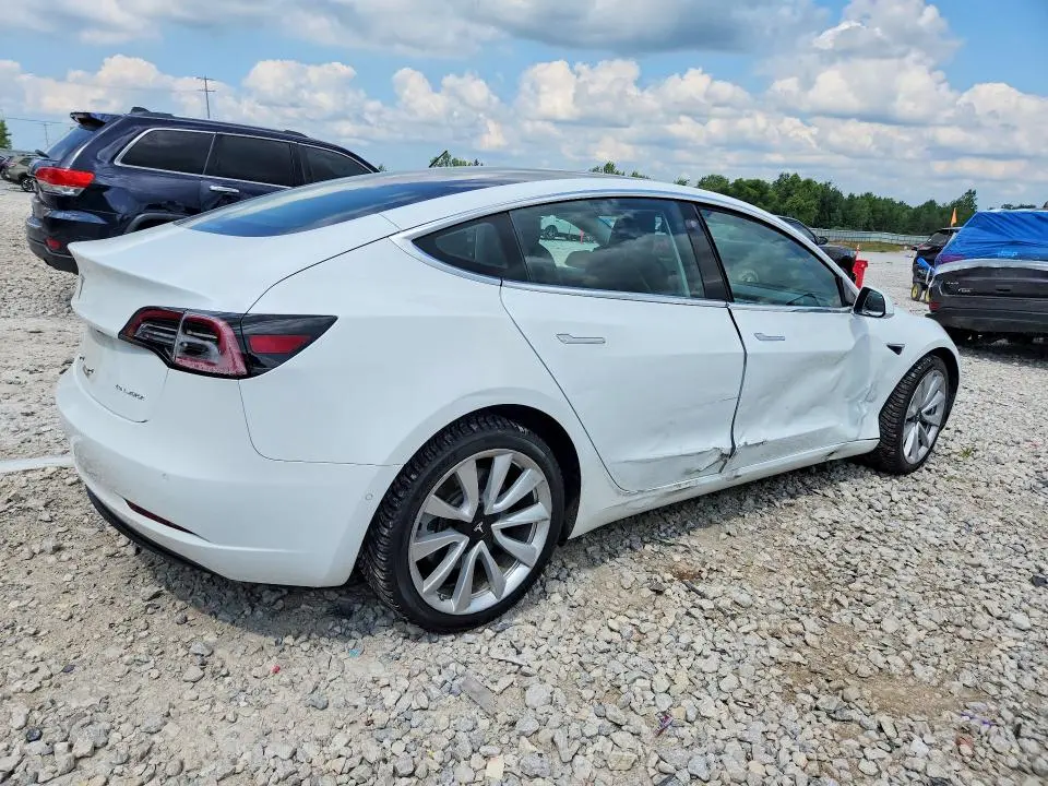 2018 TESLA MODEL 3   