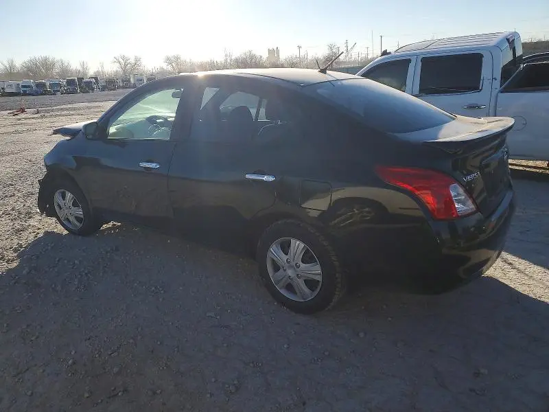 2013 NISSAN VERSA S  