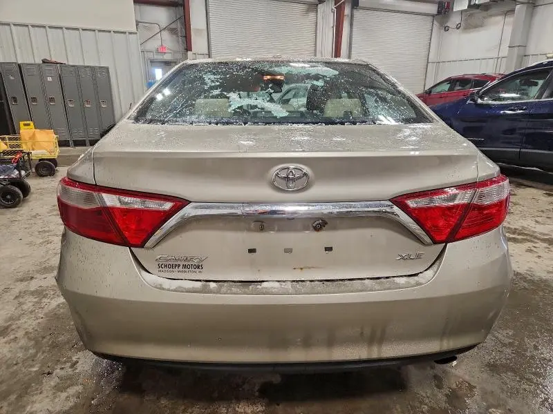 2015 TOYOTA CAMRY LE  