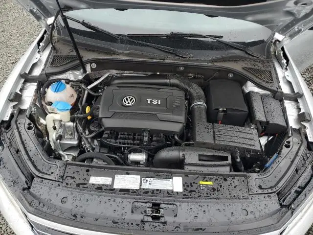 2017 VOLKSWAGEN PASSAT SE  