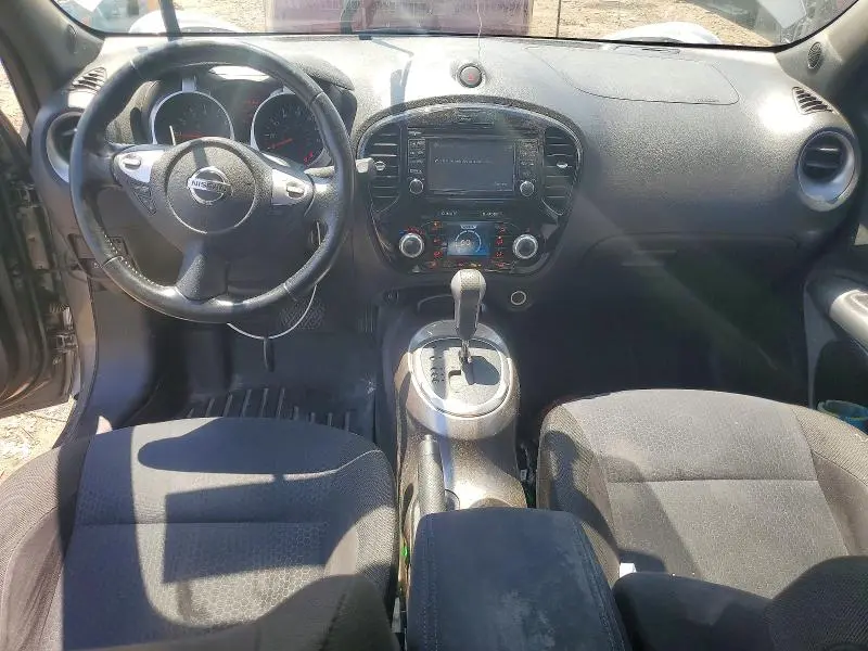 2015 NISSAN JUKE SV  
