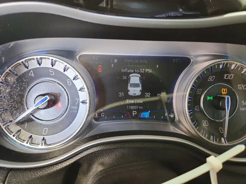 2017 CHRYSLER 300 LIMITED  