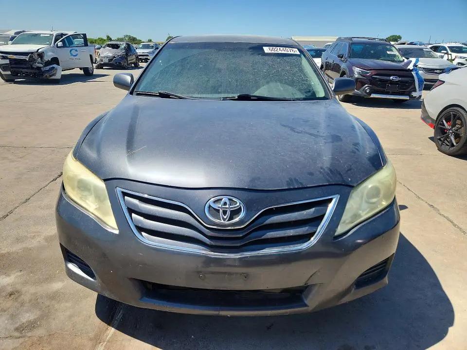 2011 TOYOTA CAMRY LE  