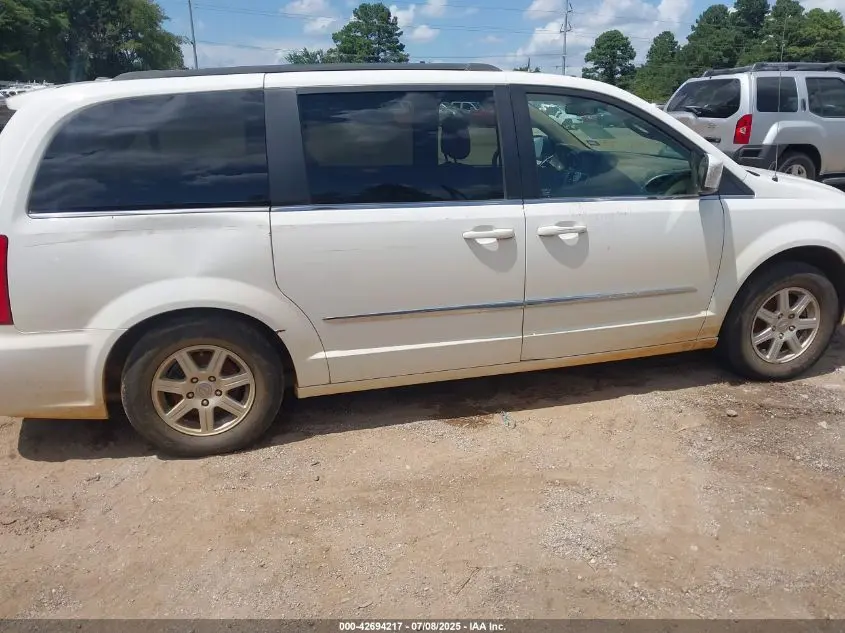 2013 CHRYSLER TOWN & COUNTRY TOURING