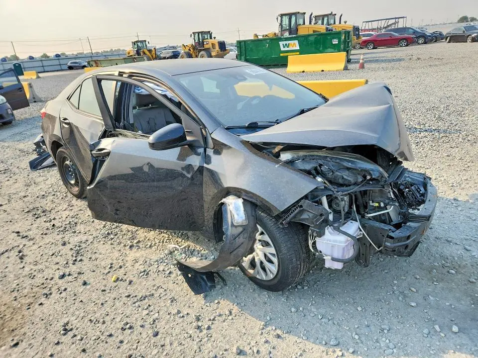 2018 TOYOTA COROLLA LE  