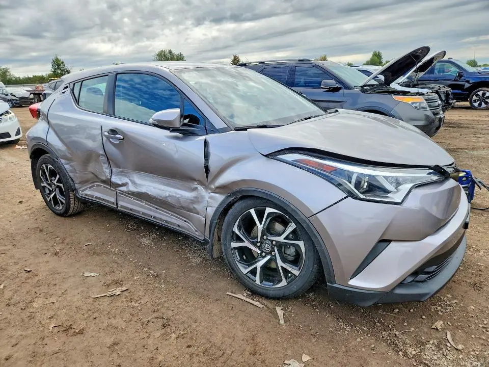 2018 TOYOTA C-HR XLE PREMIUM  