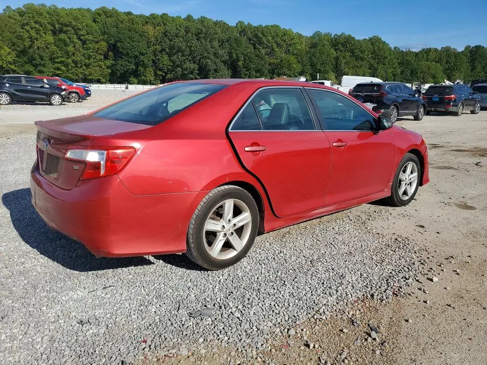 2012 TOYOTA CAMRY SE  