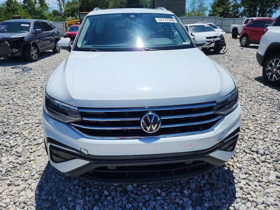 2022 VOLKSWAGEN TIGUAN SE  