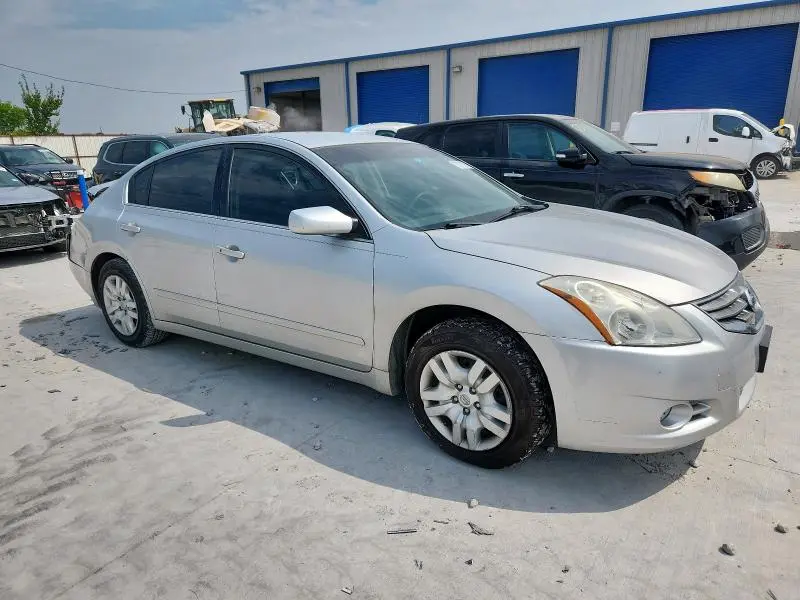 2010 NISSAN ALTIMA BASE  
