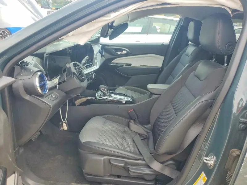2025 CHEVROLET TRAX 1LT  