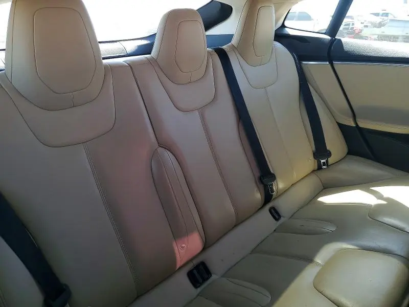 2015 TESLA MODEL S 85  