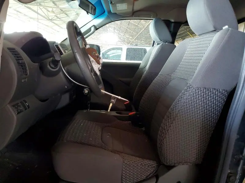2017 NISSAN FRONTIER SV V6  