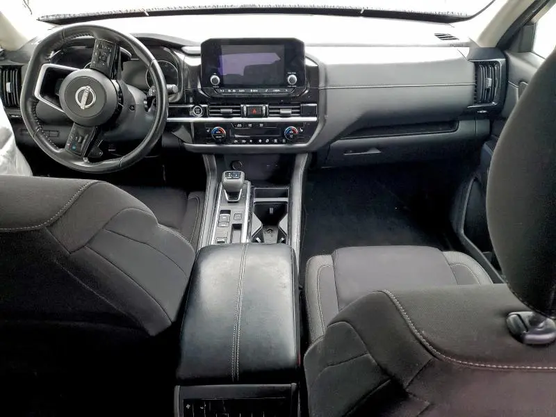 2022 NISSAN PATHFINDER SV  