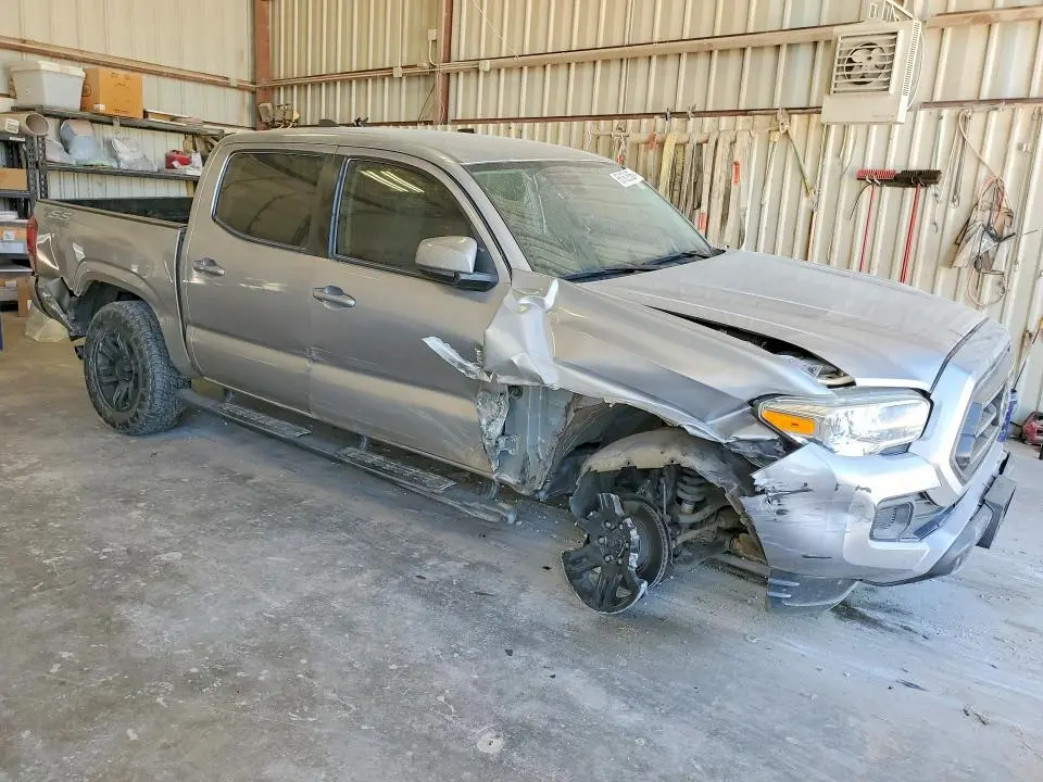 2020 TOYOTA TACOMA SR V6  