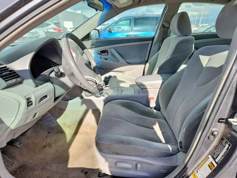 2011 TOYOTA CAMRY LE  