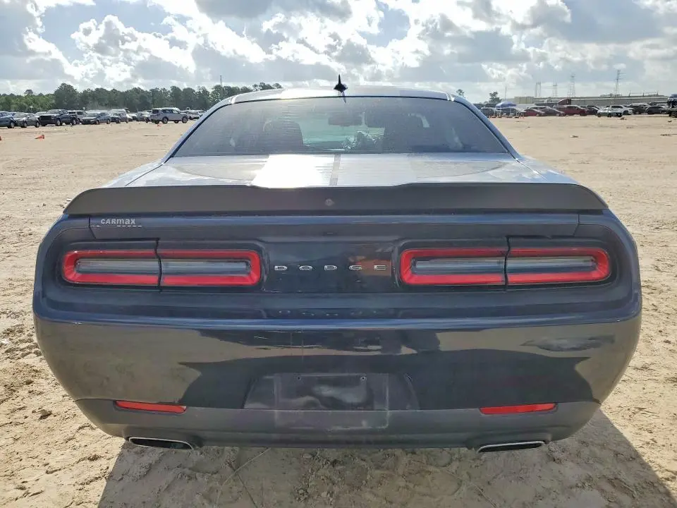2016 DODGE CHALLENGER SXT  
