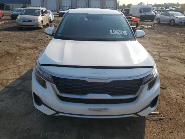 2022 KIA SELTOS LX  