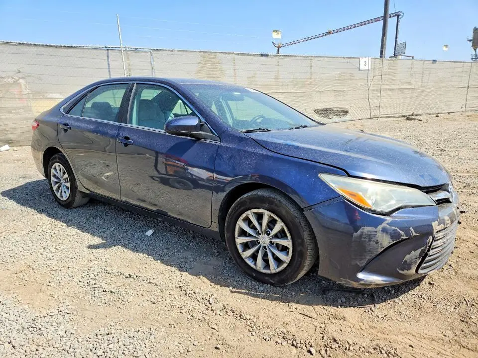 2015 TOYOTA CAMRY LE  