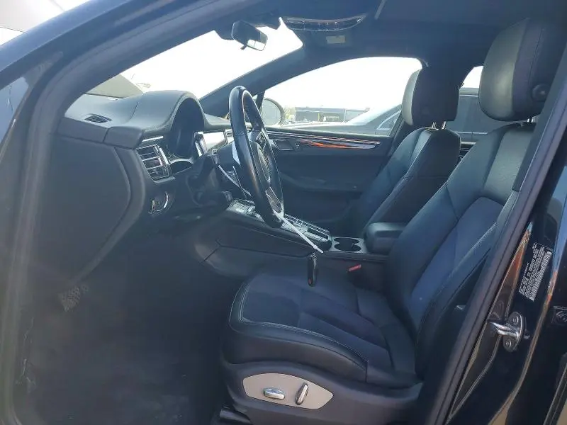 2020 PORSCHE MACAN   