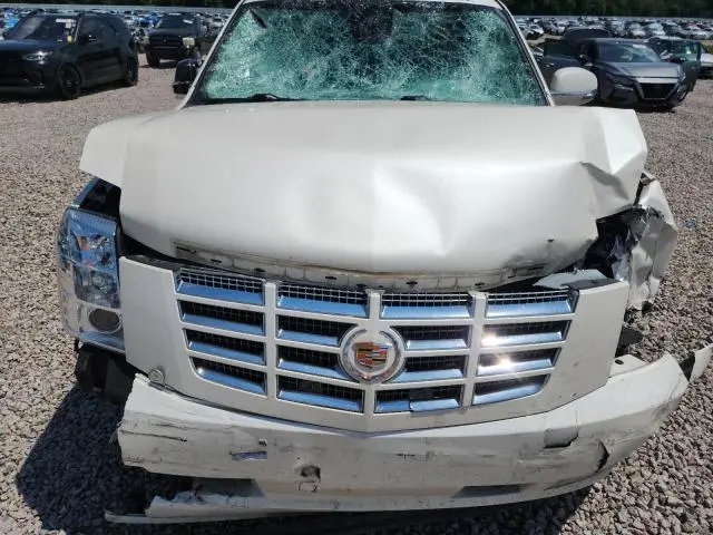 2013 CADILLAC ESCALADE LUXURY  