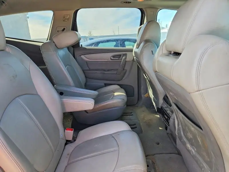 2015 CHEVROLET TRAVERSE LT  