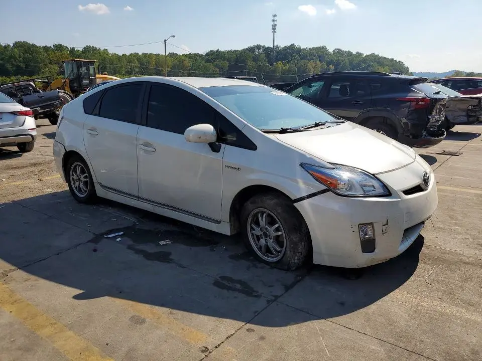 2011 TOYOTA PRIUS TWO  