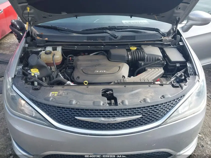 2017 CHRYSLER PACIFICA TOURING-L