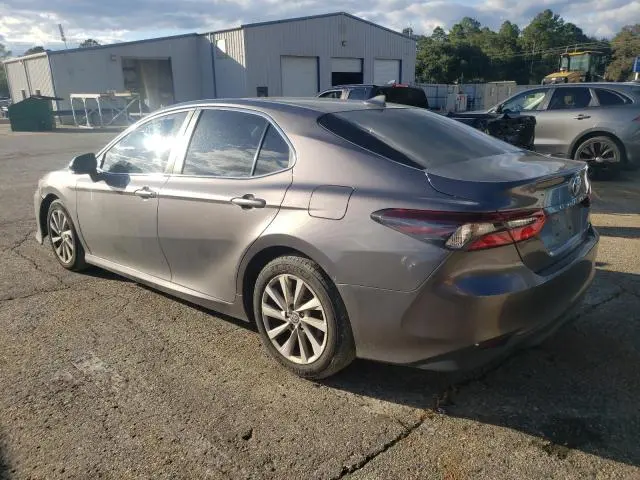 2022 TOYOTA CAMRY LE  