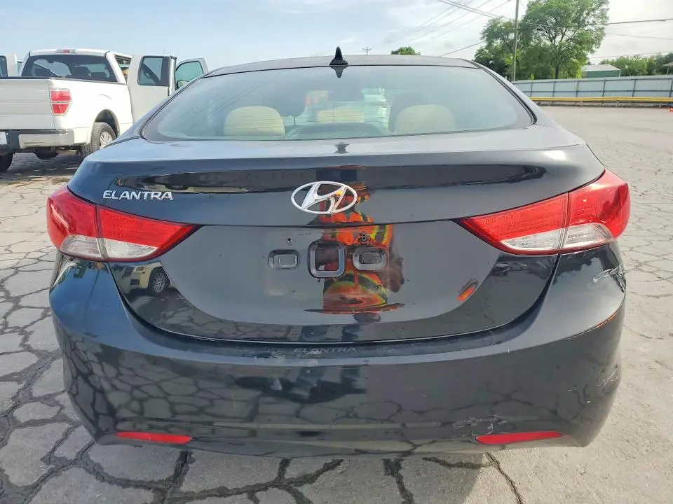 2013 HYUNDAI ELANTRA GLS  