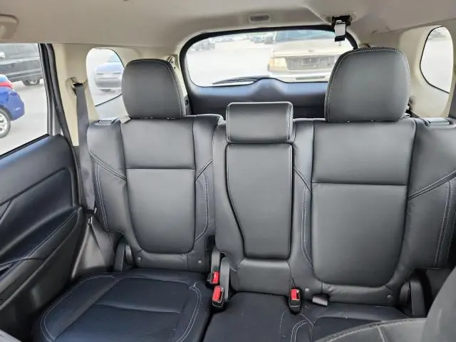 2020 MITSUBISHI OUTLANDER SE  