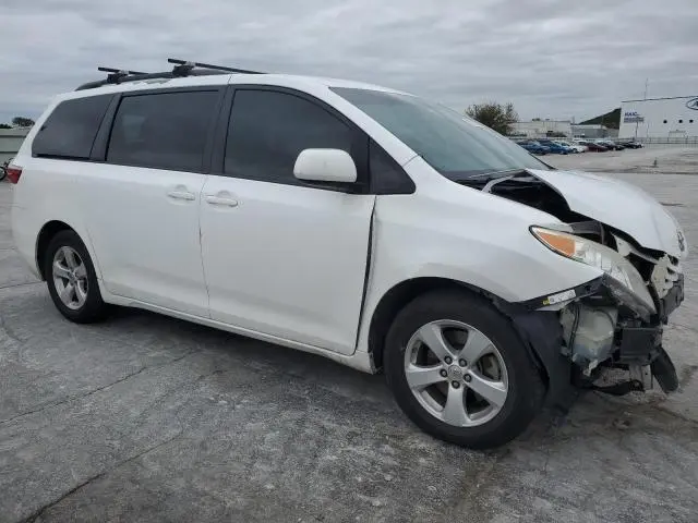 2015 TOYOTA SIENNA LE  