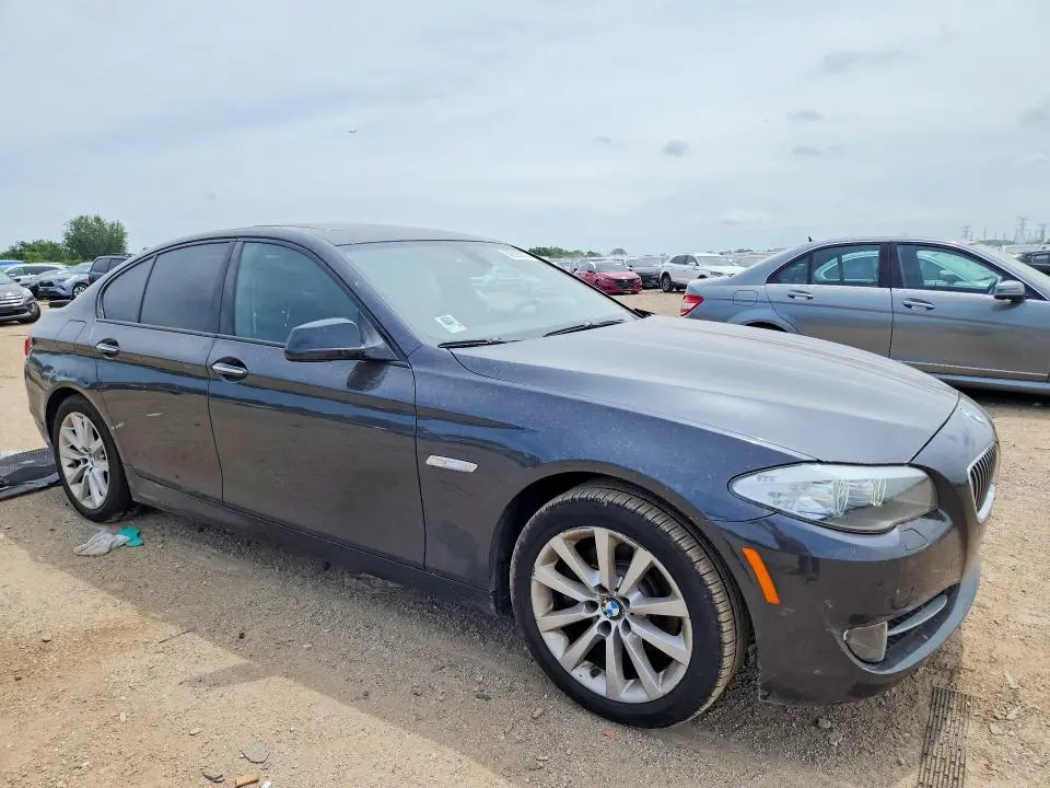 2011 BMW 528 I  