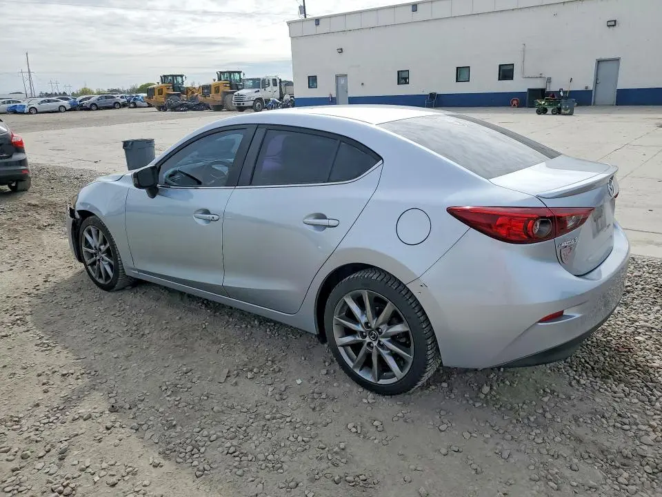 2018 MAZDA 3 TOURING  