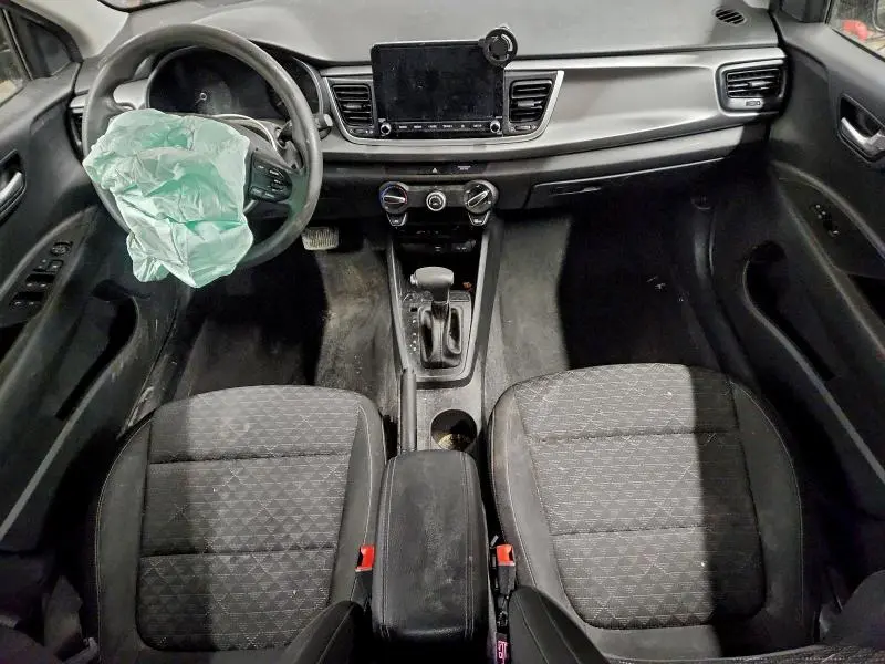 2021 KIA RIO S  