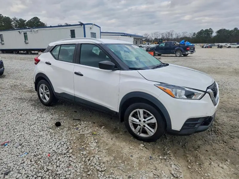 2019 NISSAN KICKS S  