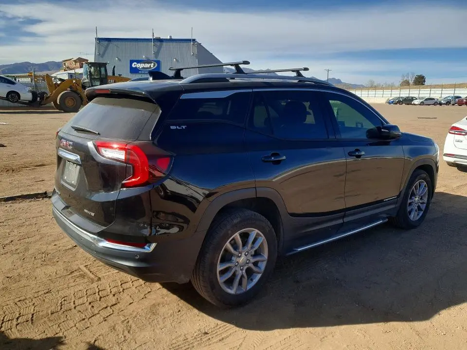 2024 GMC TERRAIN SLT  