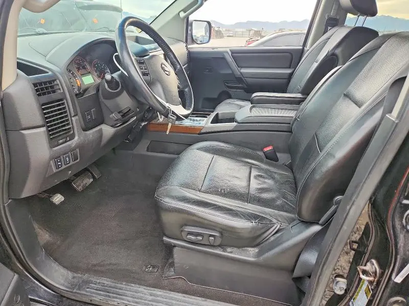 2012 NISSAN TITAN SV  