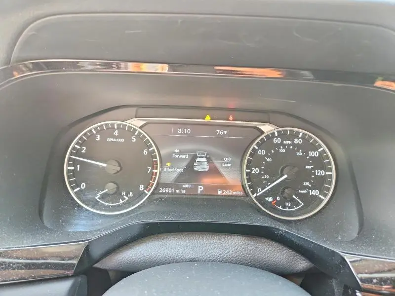 2024 NISSAN PATHFINDER SL  
