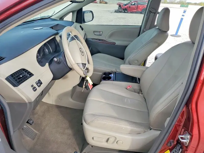 2011 TOYOTA SIENNA XLE 8-PASSENGER  