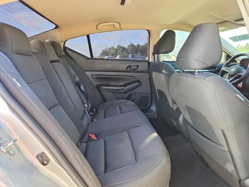 2023 NISSAN ALTIMA SV  