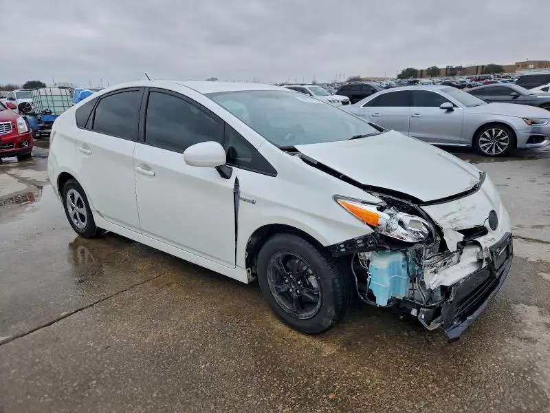 2014 TOYOTA PRIUS   